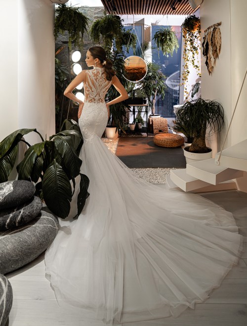https://elisebride.ro/images/stories/virtuemart/product/KIARA            (3).jpg
